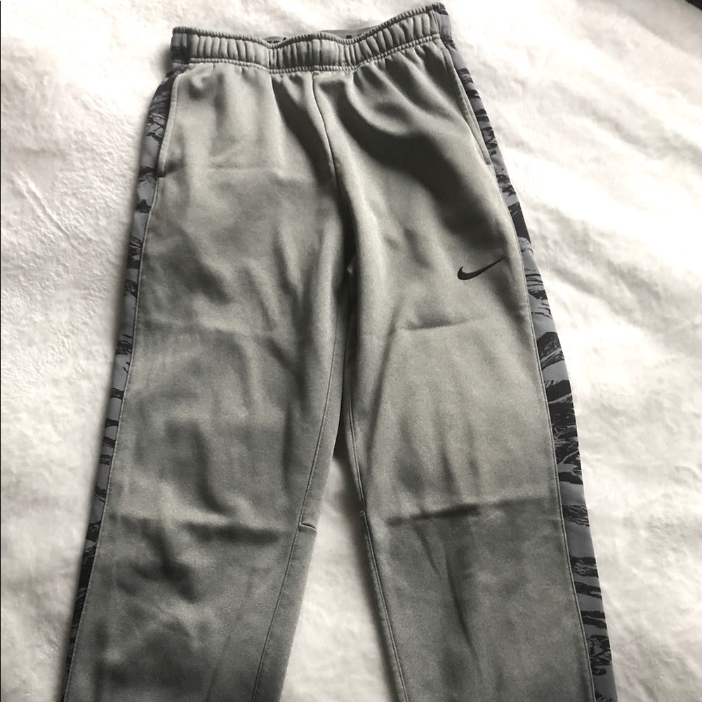 Boys Nike sweatpants